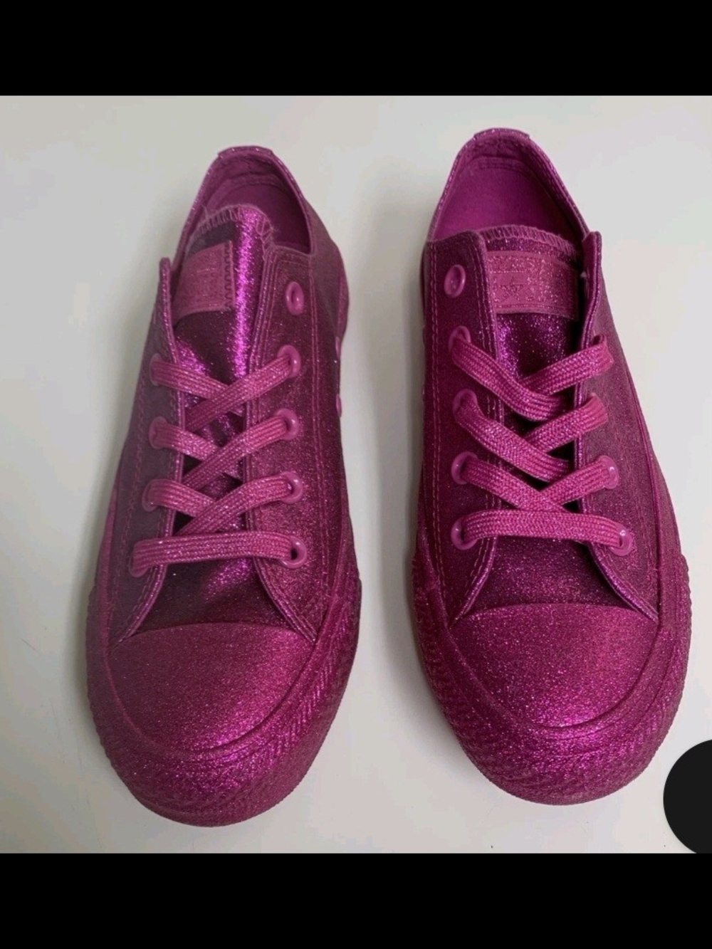Chuck Taylor Women’s Glitter Low-Top Sneakers - Magenta